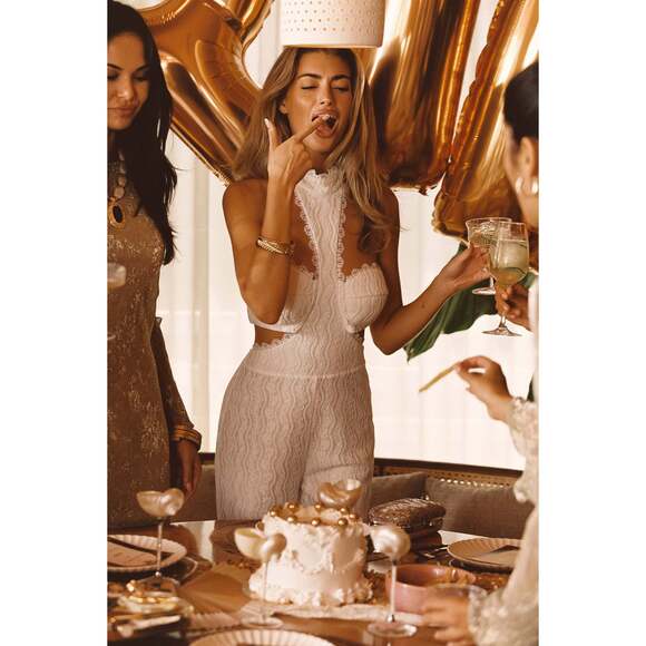 12th Tribe Princesa White Lace Jumpsuit Size MM - Picture 3 of 3